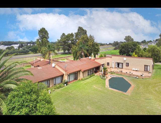 4 BEDROOM HOUSE FOR SALE IN RANDJESFONTEIN AH